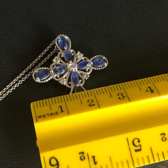 Blue sapphire and Diamond cross necklace - Picture 8 of 10